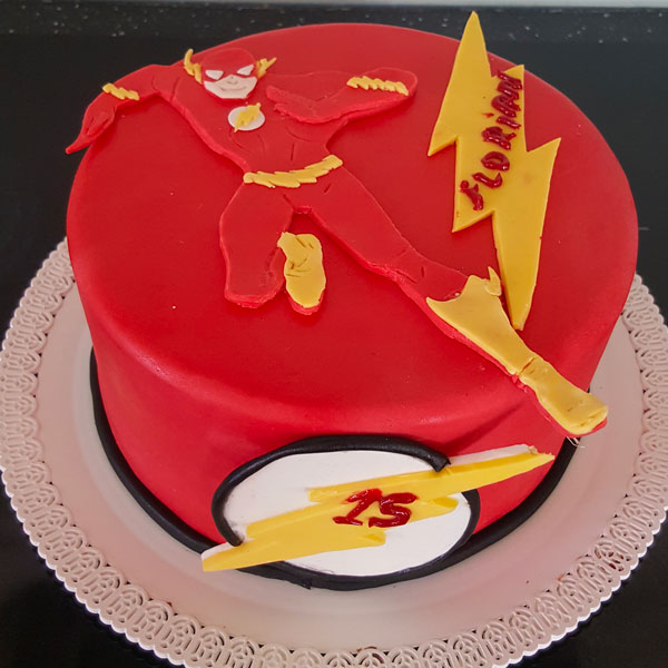 Cake design sur le thème Super Héros Flash par Patis'Sève à Tarnos