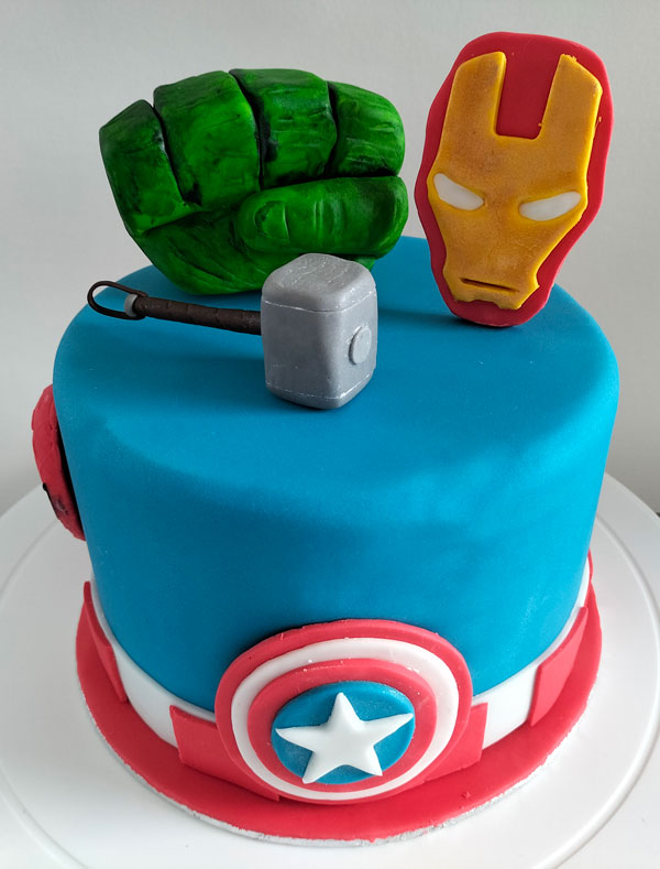 Cake design sur le thème "Avengers" par Patis'Sève à Tarnos