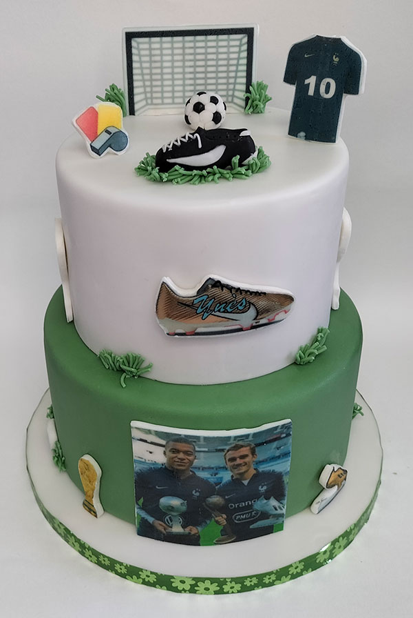 Cake design sur le thème "football" par Sèverine à Tarnos